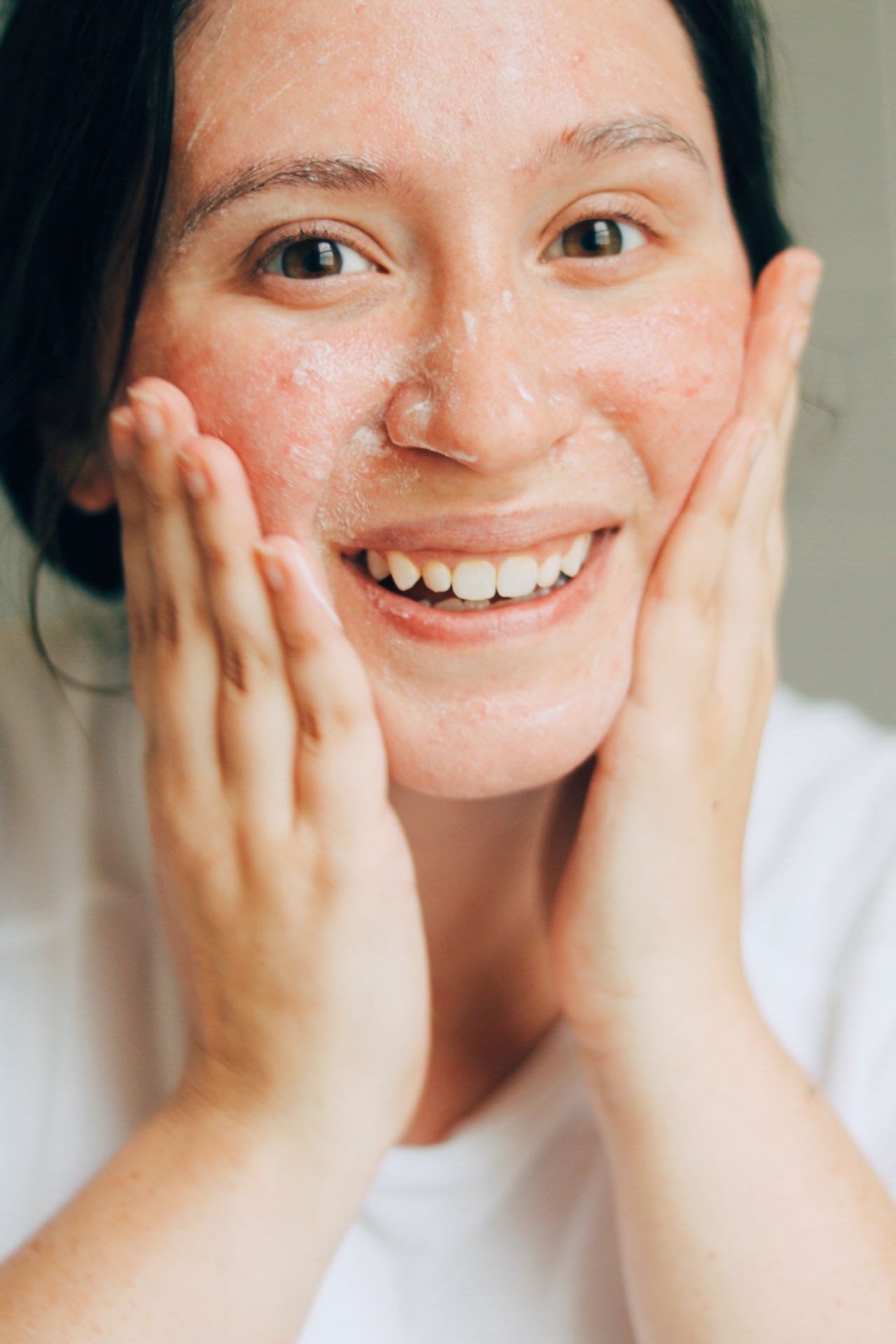 The Easiest, 3 Step Skin Care Routine for Women in their 20s The Easiest, 3 Step Skin Care Routine for Women in their 20s