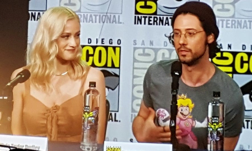 magicians panel olivia hale appleman comic con panel mttg 2018 magicians panel olivia hale appleman comic con panel mttg 2018