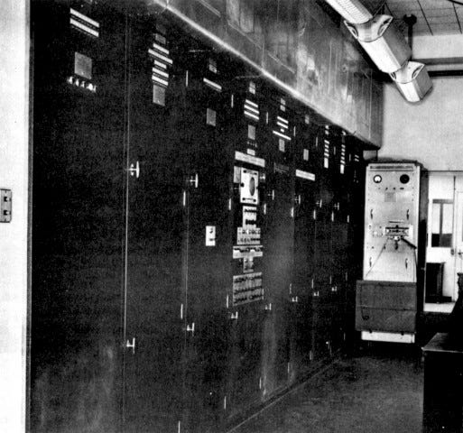 https://ftp.arl.army.mil/ftp/historic-computers/jpeg/edvac1.jpg