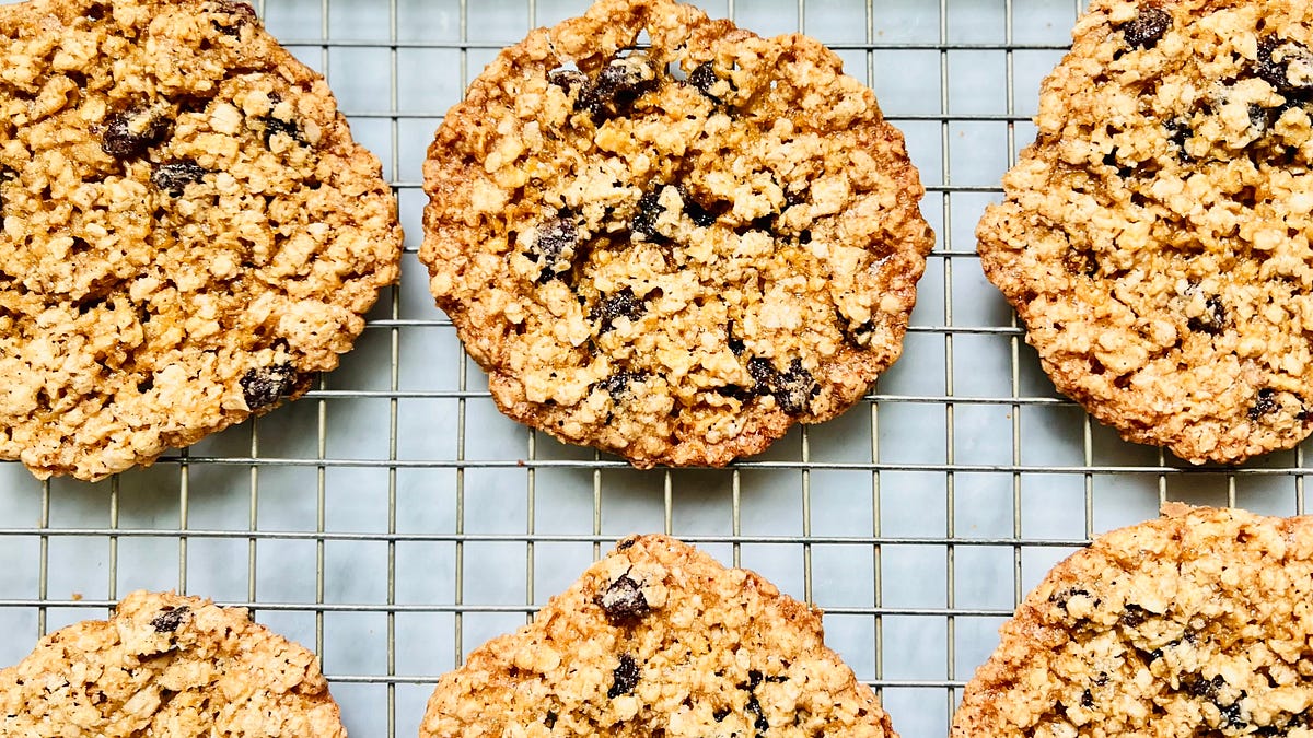 A Something-for-Everyone Oatmeal Cookie - No. 299 - Anne Byrn