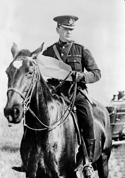 : Winston Churchill in the uniform of the yeomanry regiment Queens Own Oxfordshire Hussars : Winston Churchill in the uniform of the yeomanry regiment Queens Own Oxfordshire Hussars