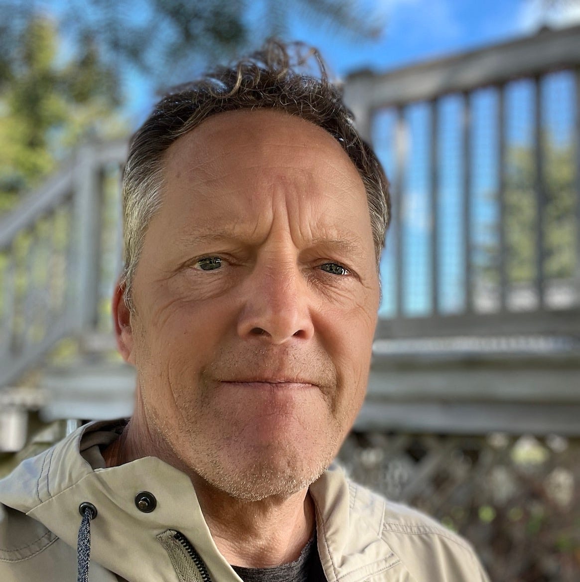 Dr Garth Slysz