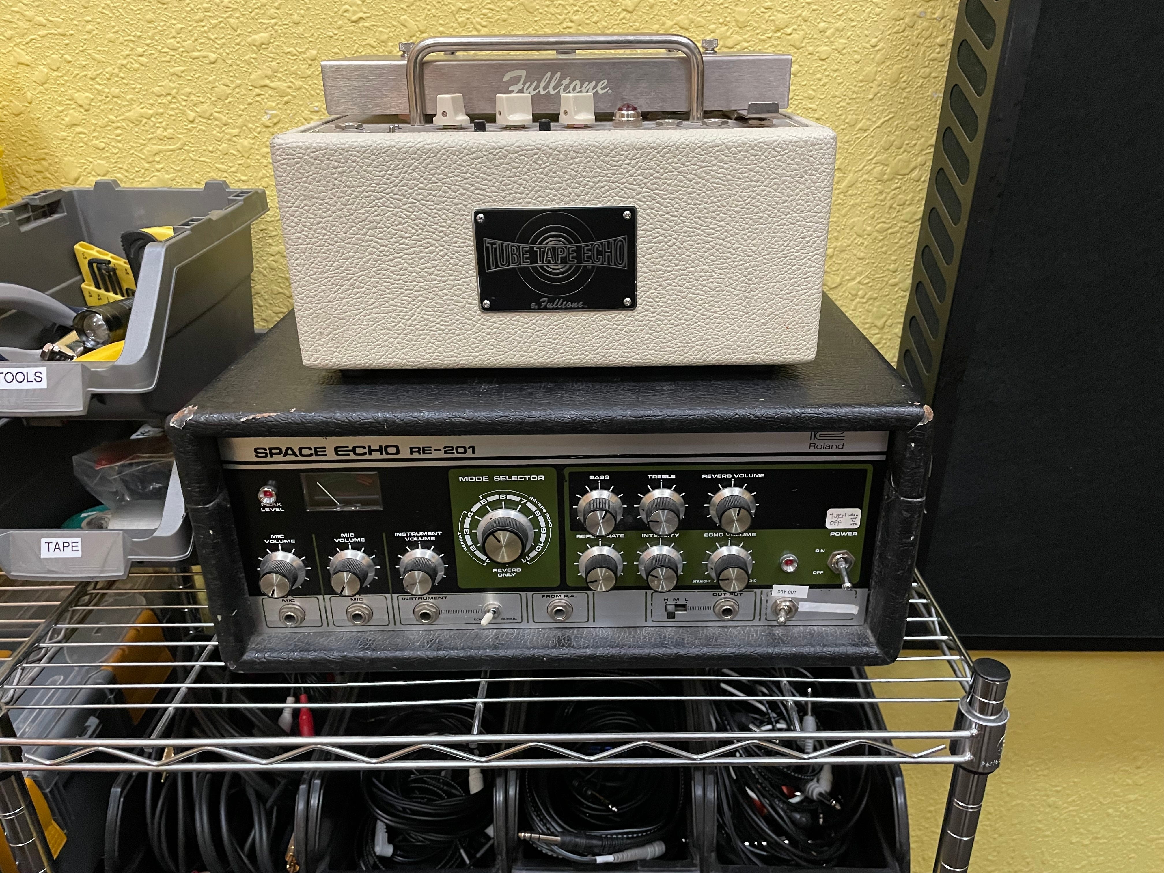 The Analog Tape Delays of Jackpot! Recording Studio!