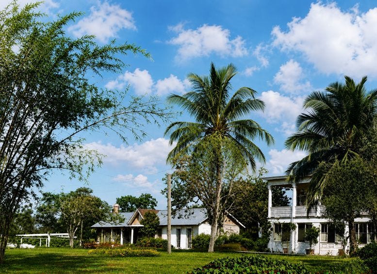 Figure 1: Fort Dallas after Julia Tuttle purchased the property from the Biscayne Bay Company. The photo was taken in 1895 after Tuttle renovated the buildings and beautified the grounds. Photo courtesy of Museum of Miami.