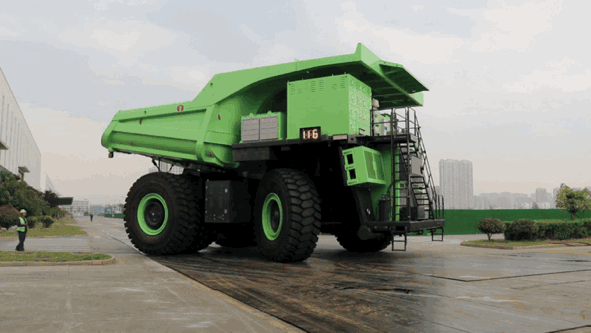 260 tons Hydrogen Mining Truck Showcases in FCVC 2025