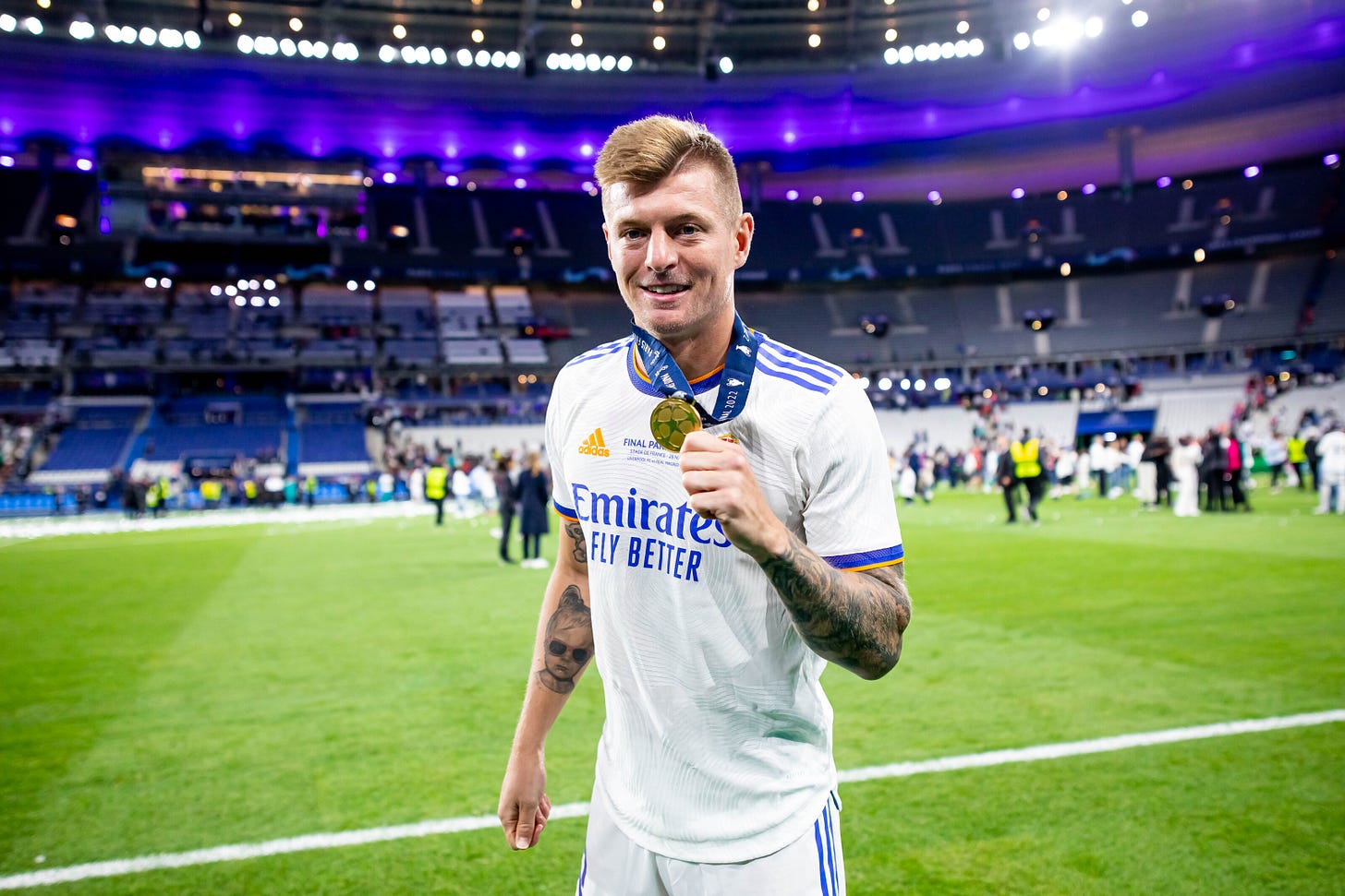 Toni Kroos earns Real Madrid renewal - Football España Toni Kroos earns Real Madrid renewal - Football España