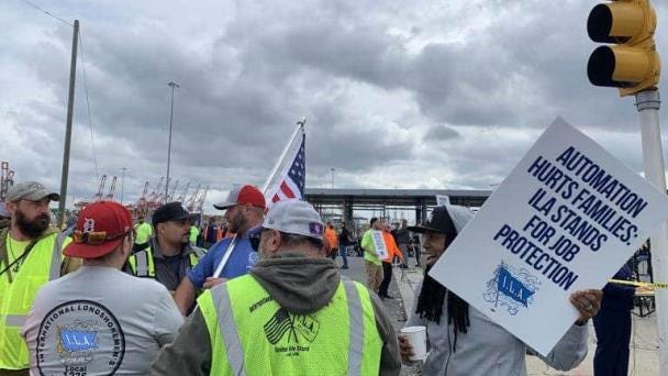 Estibadores mantienen paralizado puerto de NY y NJ por huelga - Diario Libre
