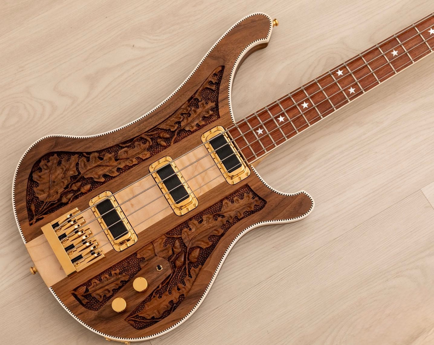 Overview: The 4004 - by Andy White - Rickenbacker 101