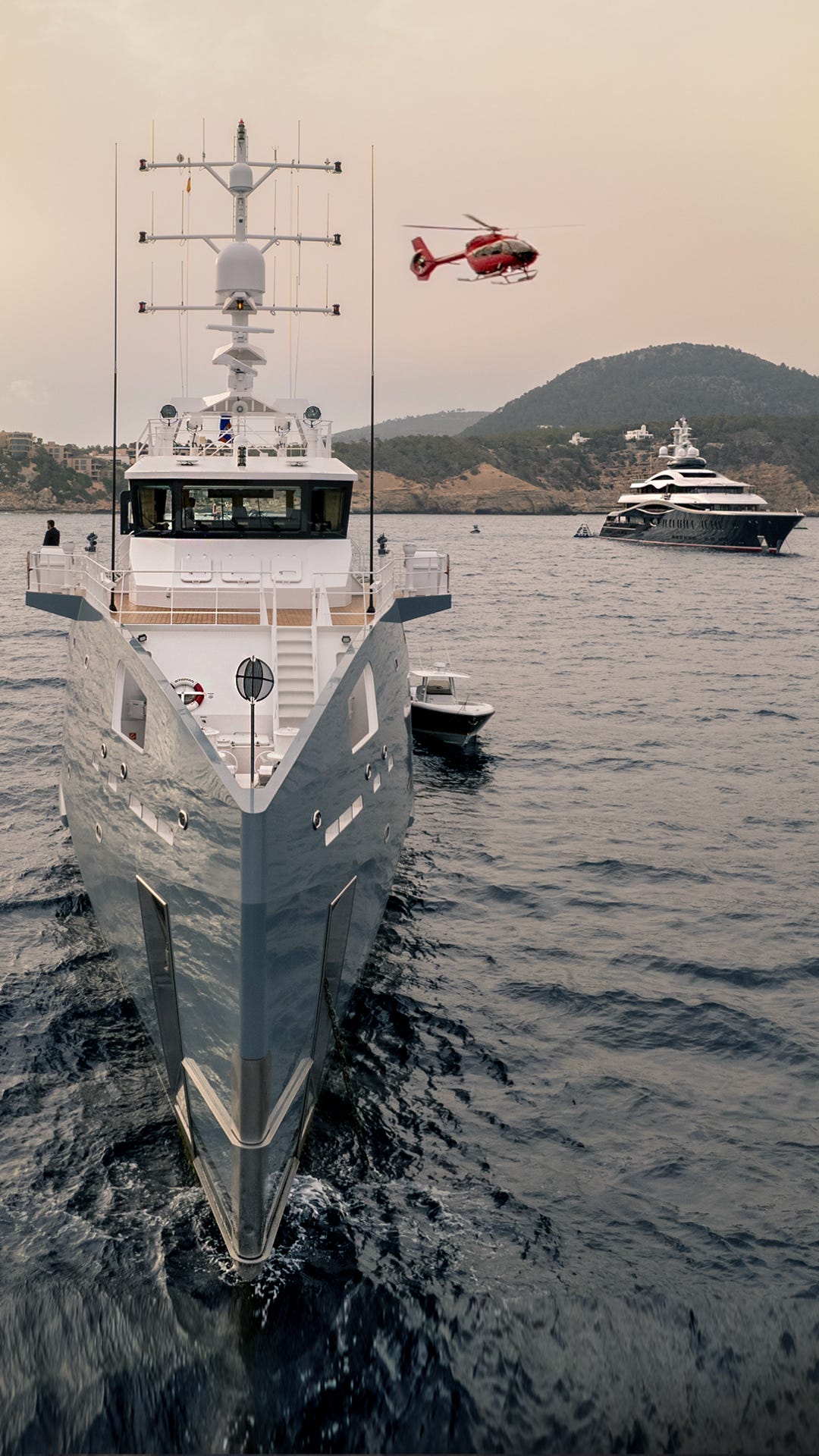 Superyacht WINGMAN - LAUNCHPAD's Support Vessel