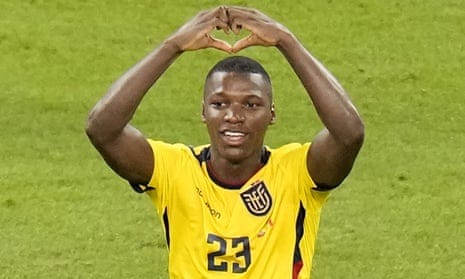 Chelsea look to Brighton's Moisés Caicedo as search for midfielder goes on  | Chelsea | The Guardian