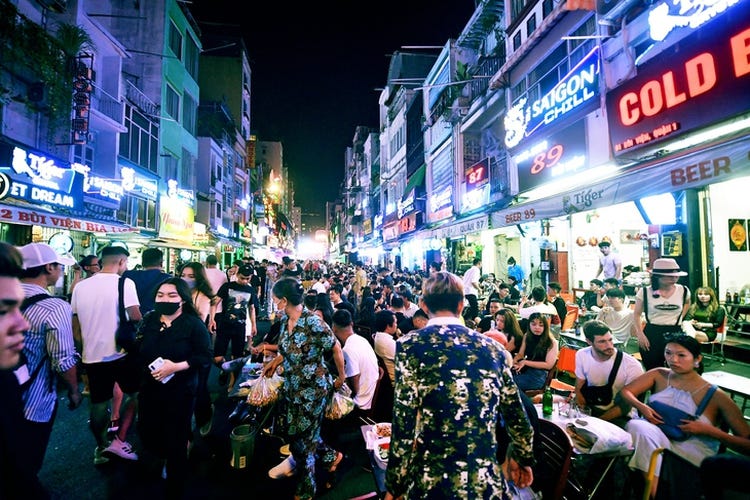 Experts urge strategic planning for vibrant night-time economy in Ho Chi  Minh City