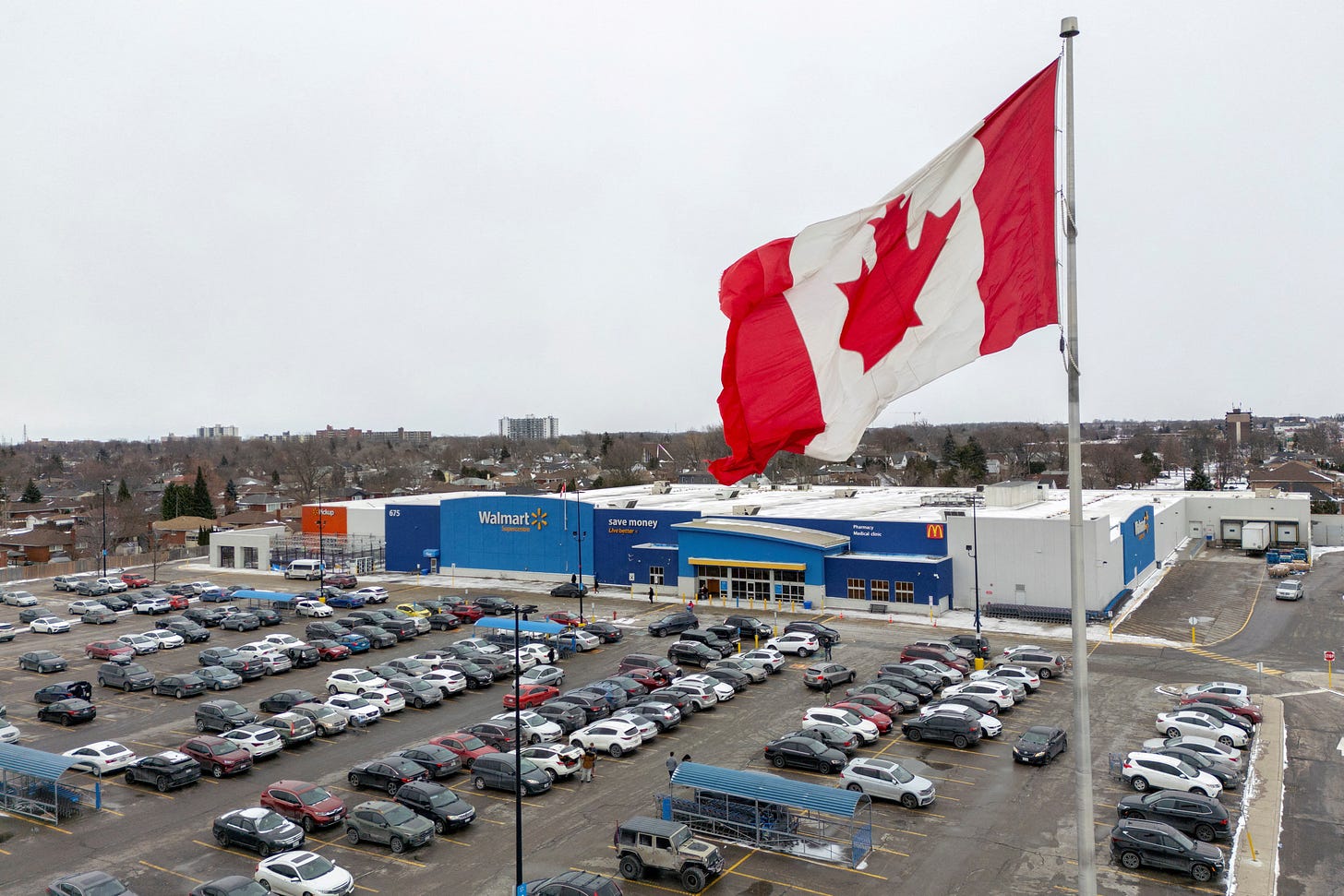 Walmart Canada to invest more than $4 bln to expand stores, supply chain |  Reuters Walmart Canada to invest more than $4 bln to expand stores, supply chain |  Reuters
