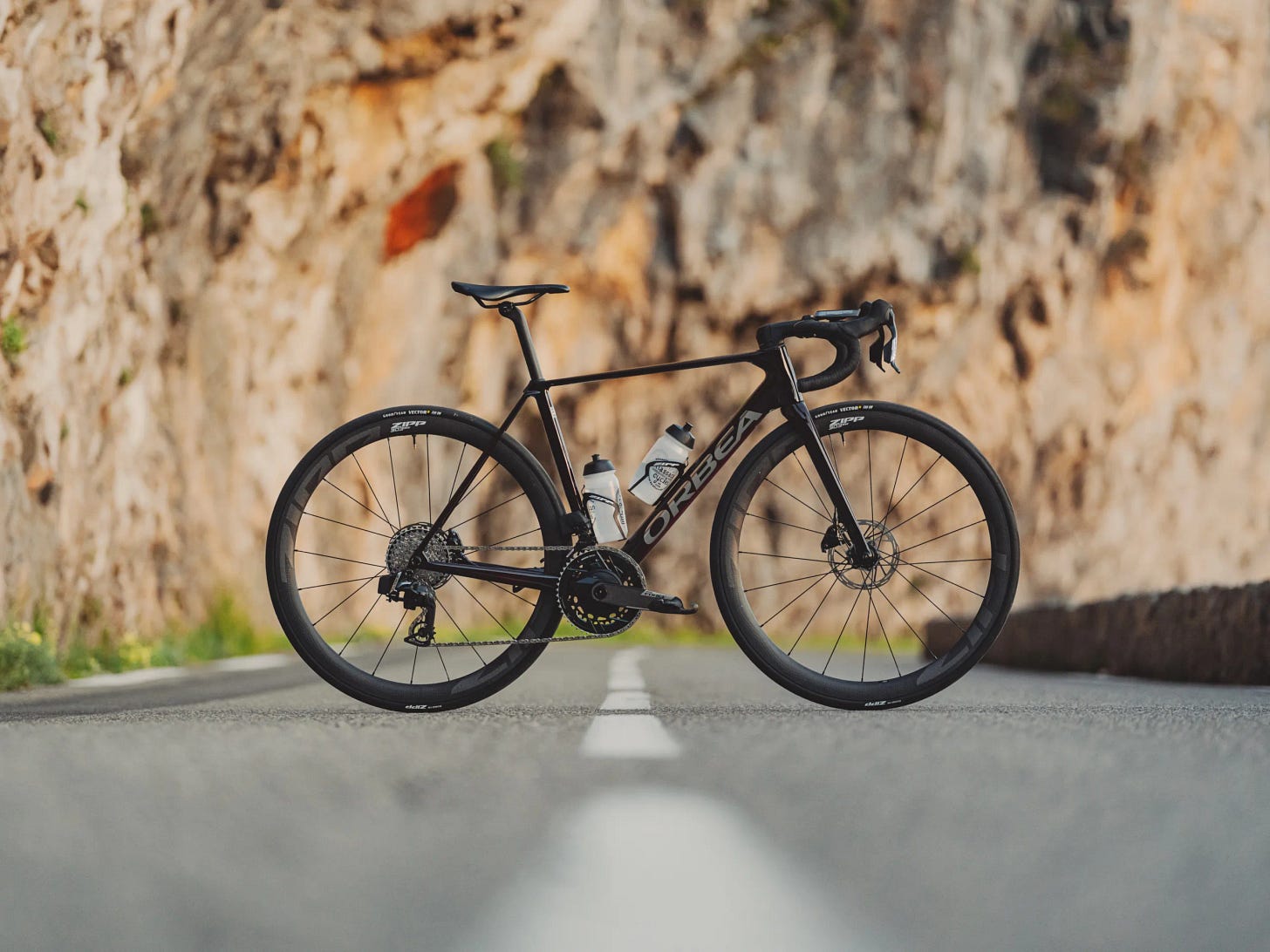 SRAM Updated Force & Rival AXS full bike