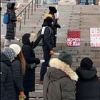 Iranin suurlähetystön sulkemisen puolesta mieltä osoittaneet Suomen iranilaiset yliopisto-opiskelijat jyrähtivät Yleisradiolle: "He uutisoivat täysin ohi aiheen!"