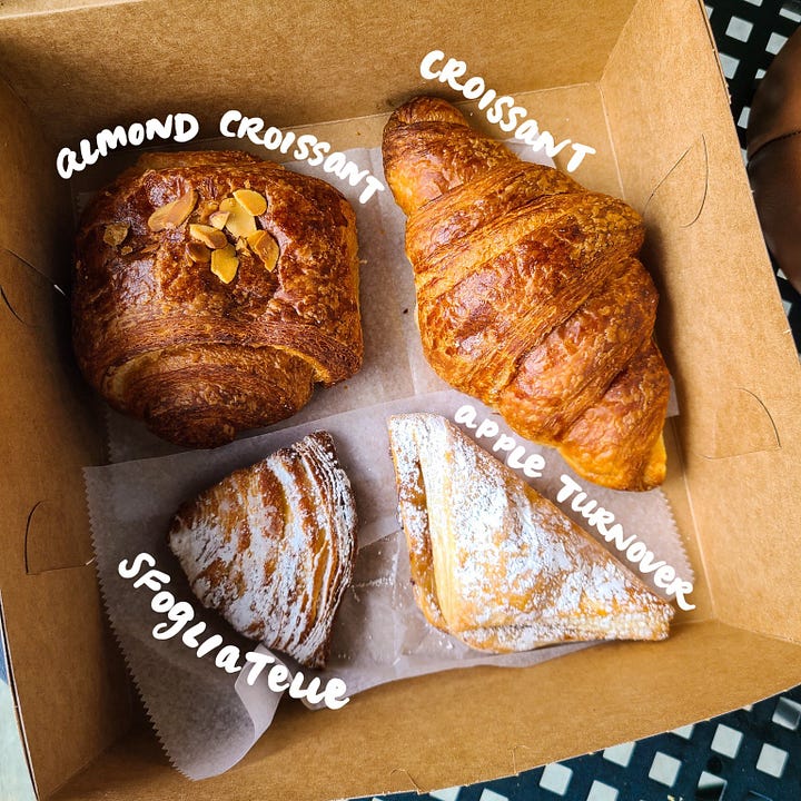 Villani's Bakery pastry box