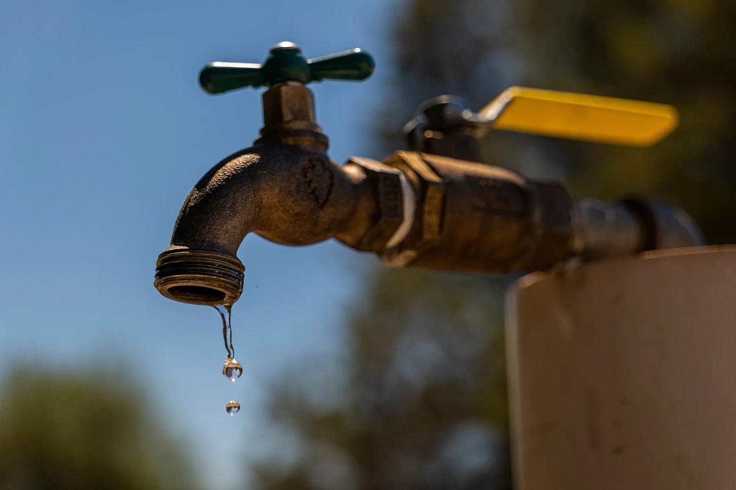Access to Running Water Is a Luxury in Wealthy US Cities: CityLab Daily -  Bloomberg