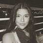 Andrea's avatar
