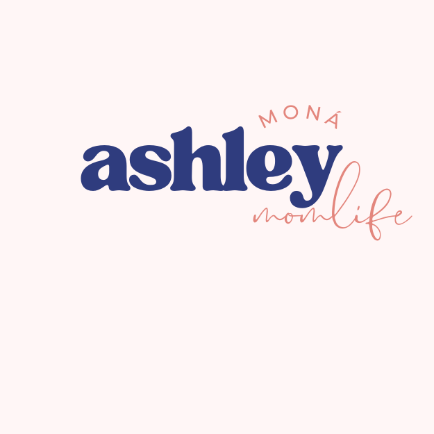 Navigating Momlife by Ashley Moná