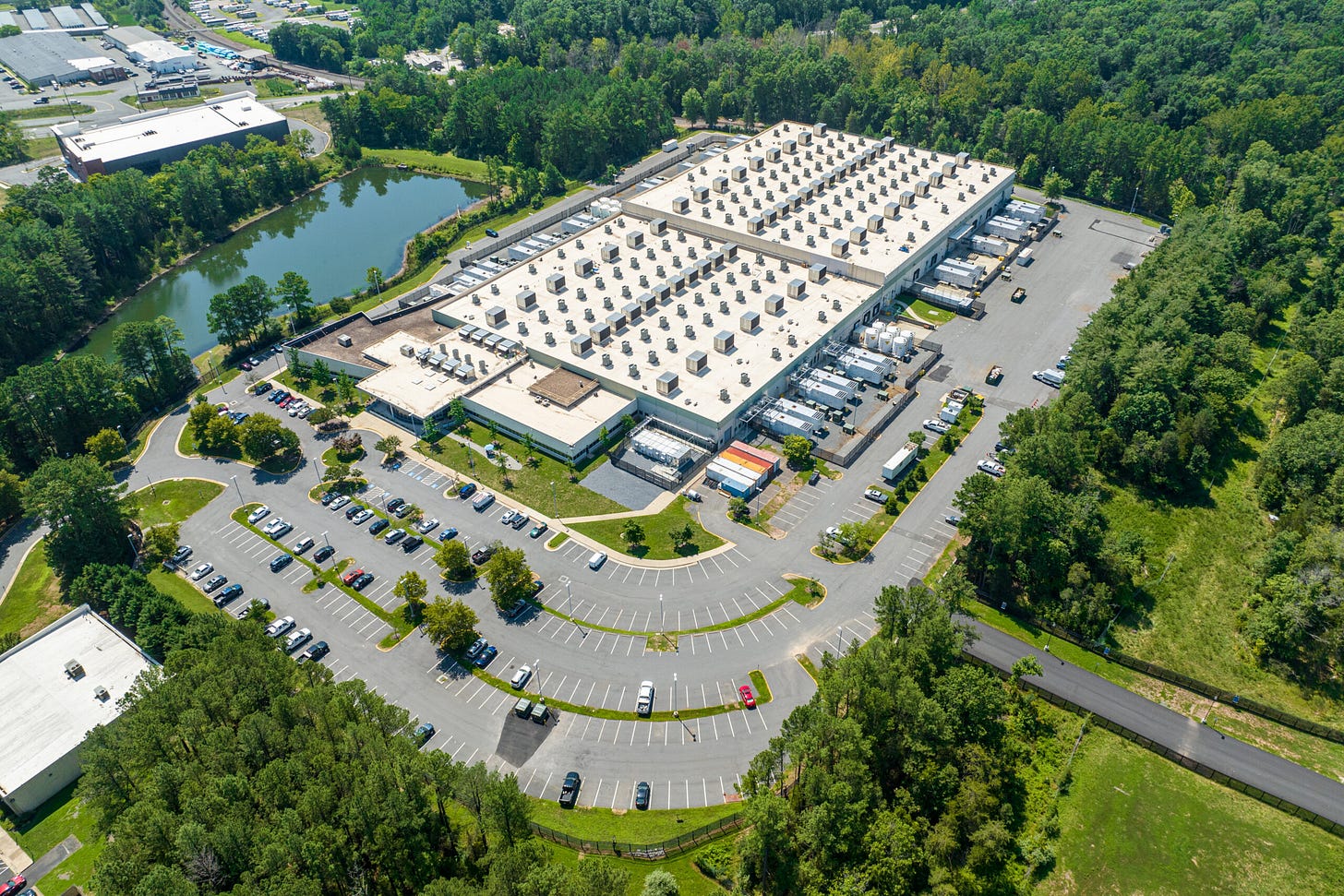 As data center boom continues, Va. legislators broach new regulations • Virginia Mercury As data center boom continues, Va. legislators broach new regulations • Virginia Mercury