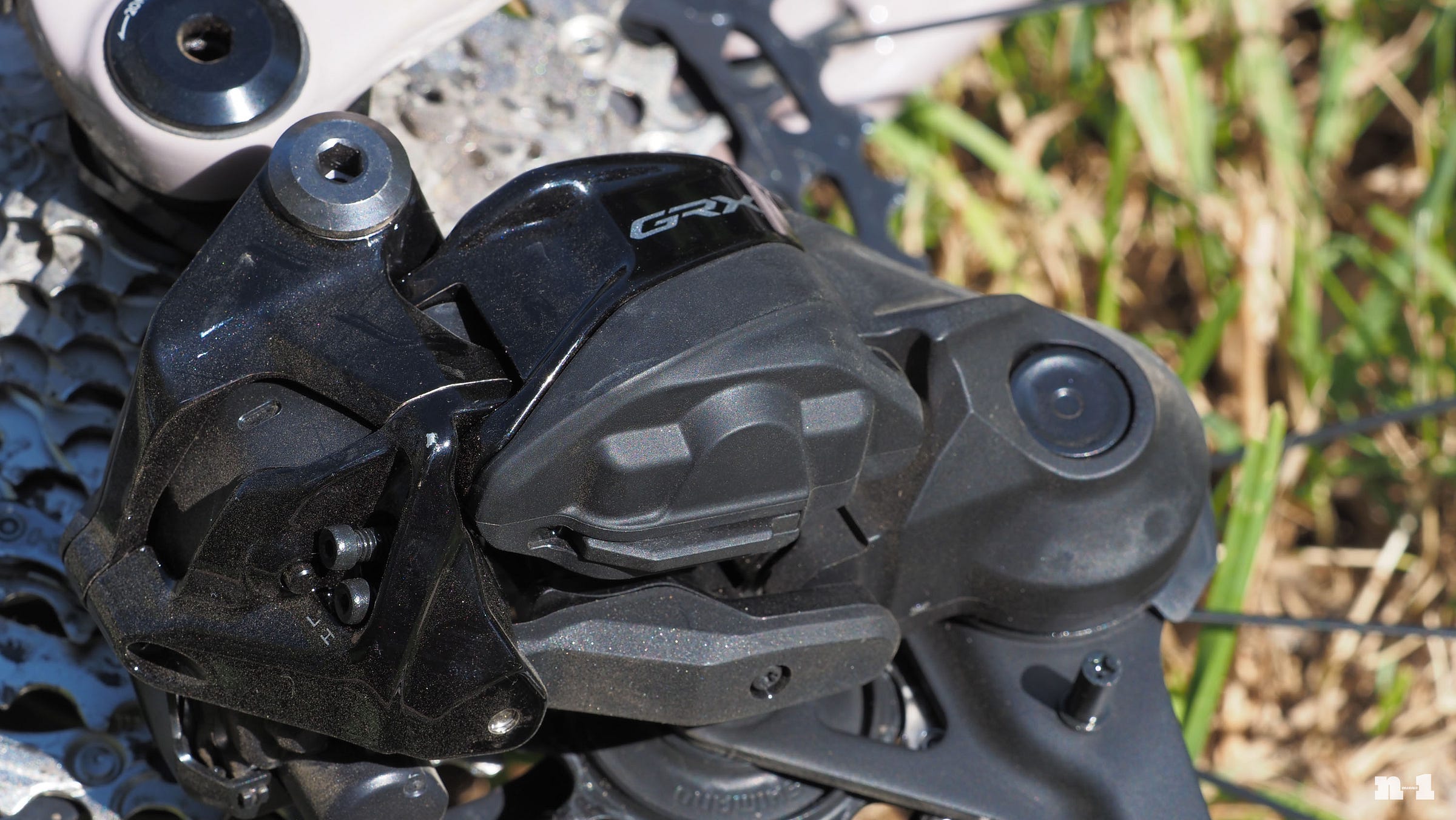 Shimano GRX Di2 1x rear derailleur battery