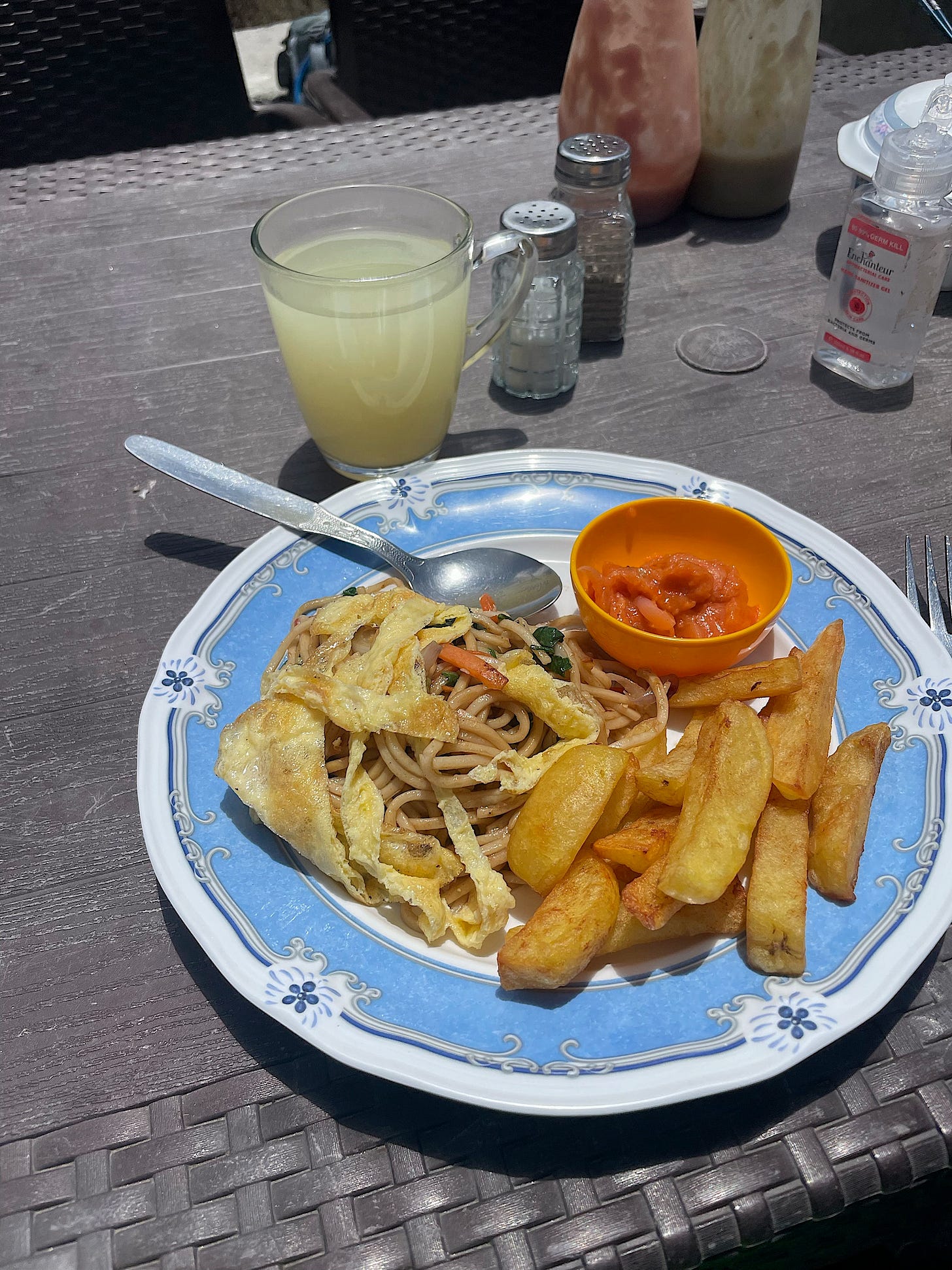 Lunch. They don’t do low-carb here, not ever!