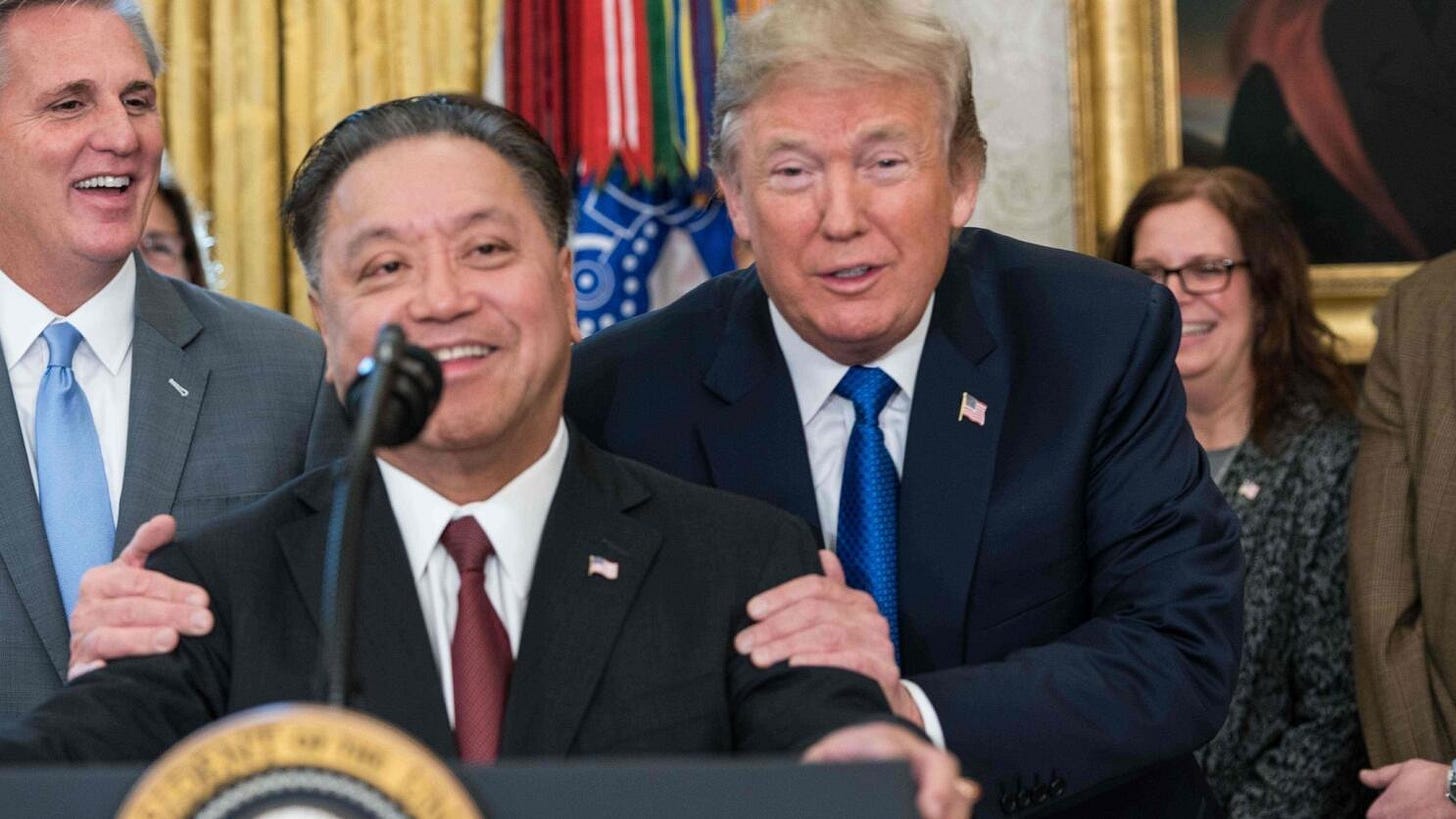 Mr. Tan goes to Washington: the undoing of Broadcom's $117-billion bid for  Qualcomm - Los Angeles Times