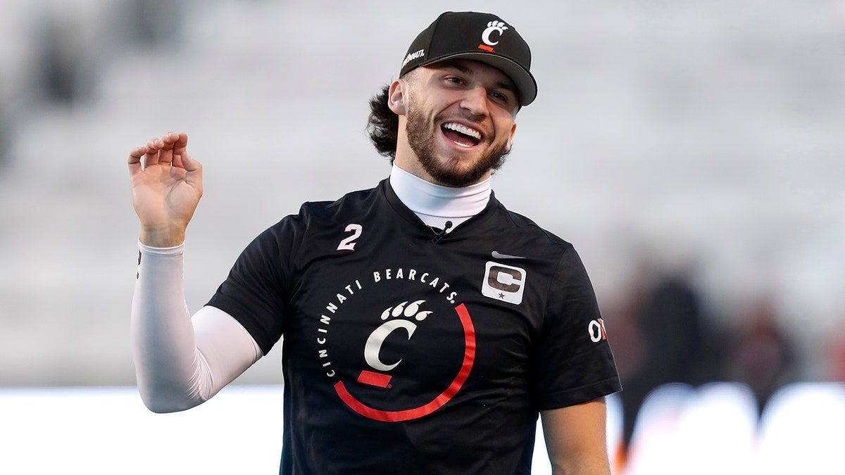 Cincinnati sues quarterback Brendan Sorsby over alleged NIL violation | Fox News Cincinnati sues quarterback Brendan Sorsby over alleged NIL violation | Fox News