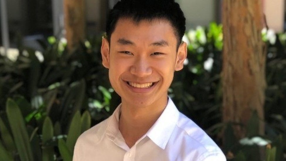 ChatGPT: Student builds app to sniff out AI-written essays - BBC News
