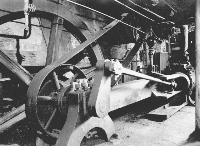 File:Gamble's Factory, steam engine - geograph.org.uk - 1356621.jpg