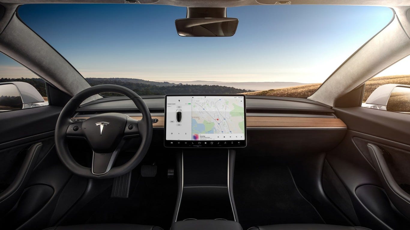 11 interiores minimalistas que se adelantaron al Tesla Model 3