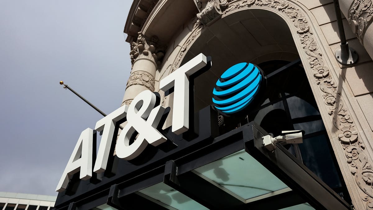 AT&T deckelt seine KI-Rechnung und schiebt Last auf Open-Source-Modelle wie NVIDIAs Nemotron AT&T deckelt seine KI-Rechnung und schiebt Last auf Open-Source-Modelle wie NVIDIAs Nemotron