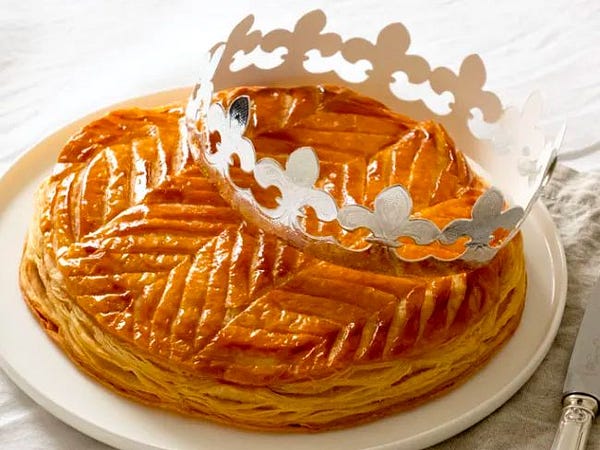 Photo from https://empreintesucree.fr/galette-des-rois-frangipane/