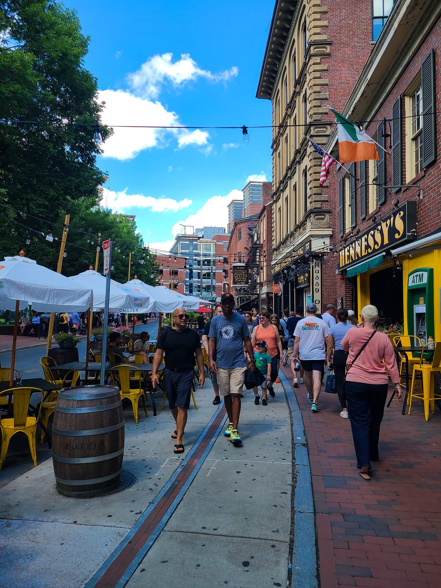 Union St. Hennessy's Bar