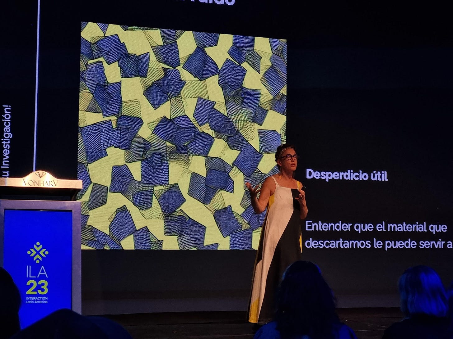 Mariana Salgado talk about her podcast at ILA Conference