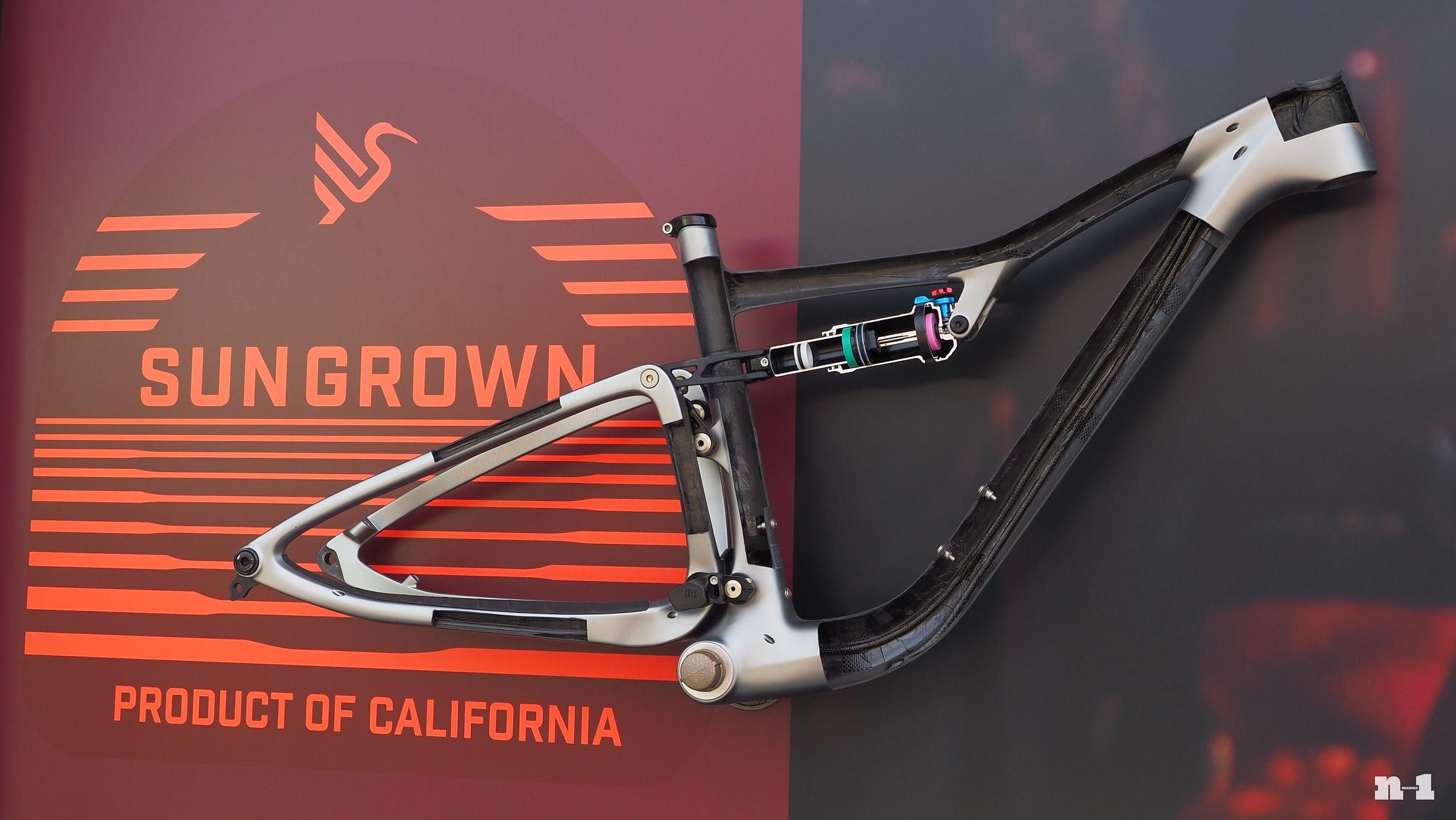 bis Exie USA frame