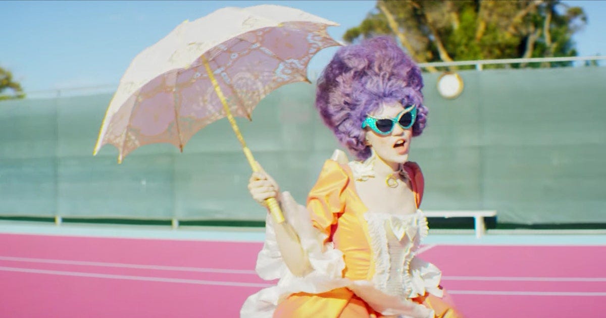 Elon Musk and Grimes: "Rococo Basilisk" Links the Two on Twitter