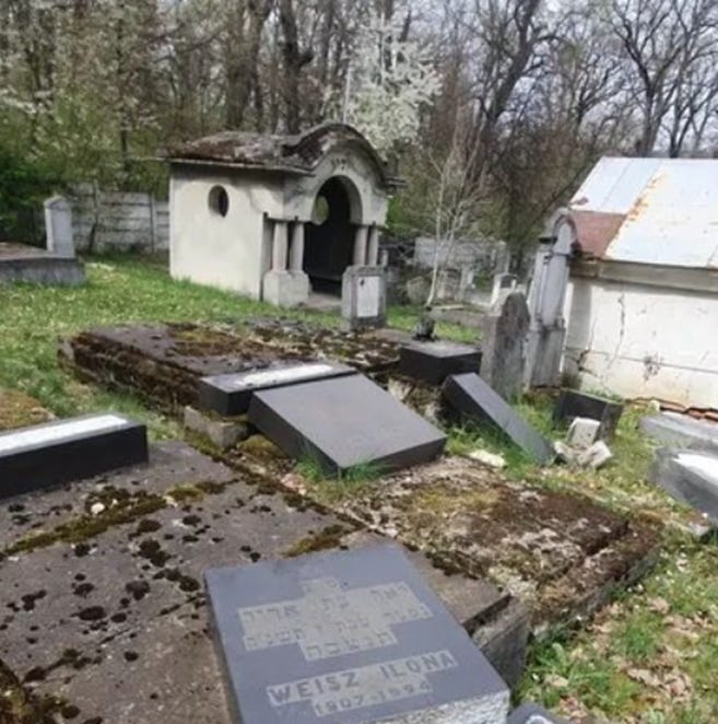 Hoax Alert: The Reghin Jewish Cemetery Affair (2026)