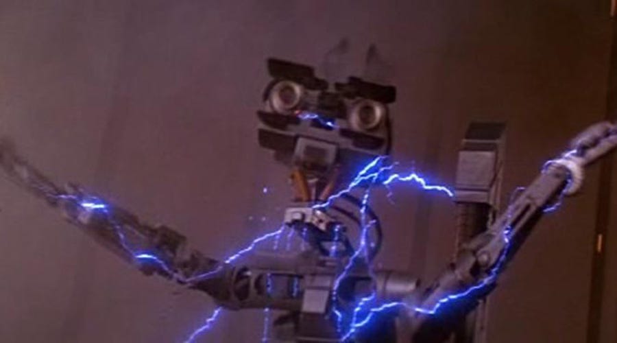 Image du film Short Circuit où le robot est électrocuté