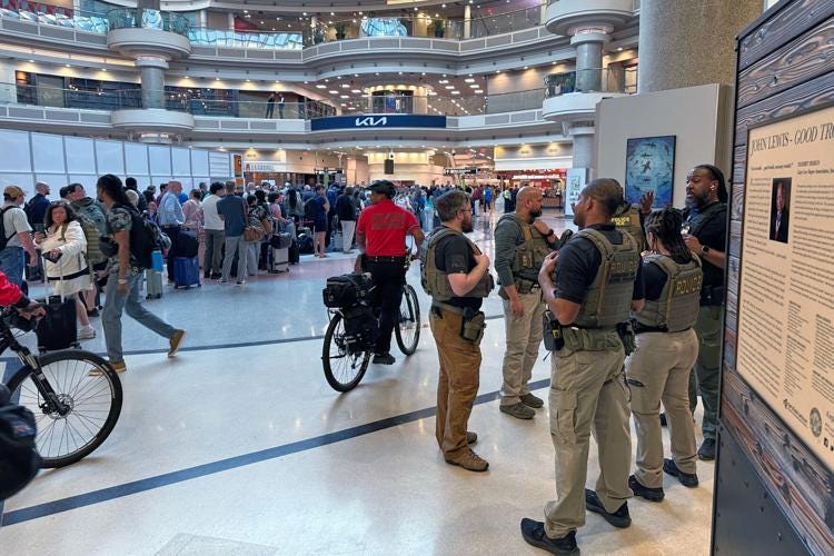 ICE officers make their way airports' TSA checkpoints after Trump order  amid partial shutdown | National | idahostatejournal.com