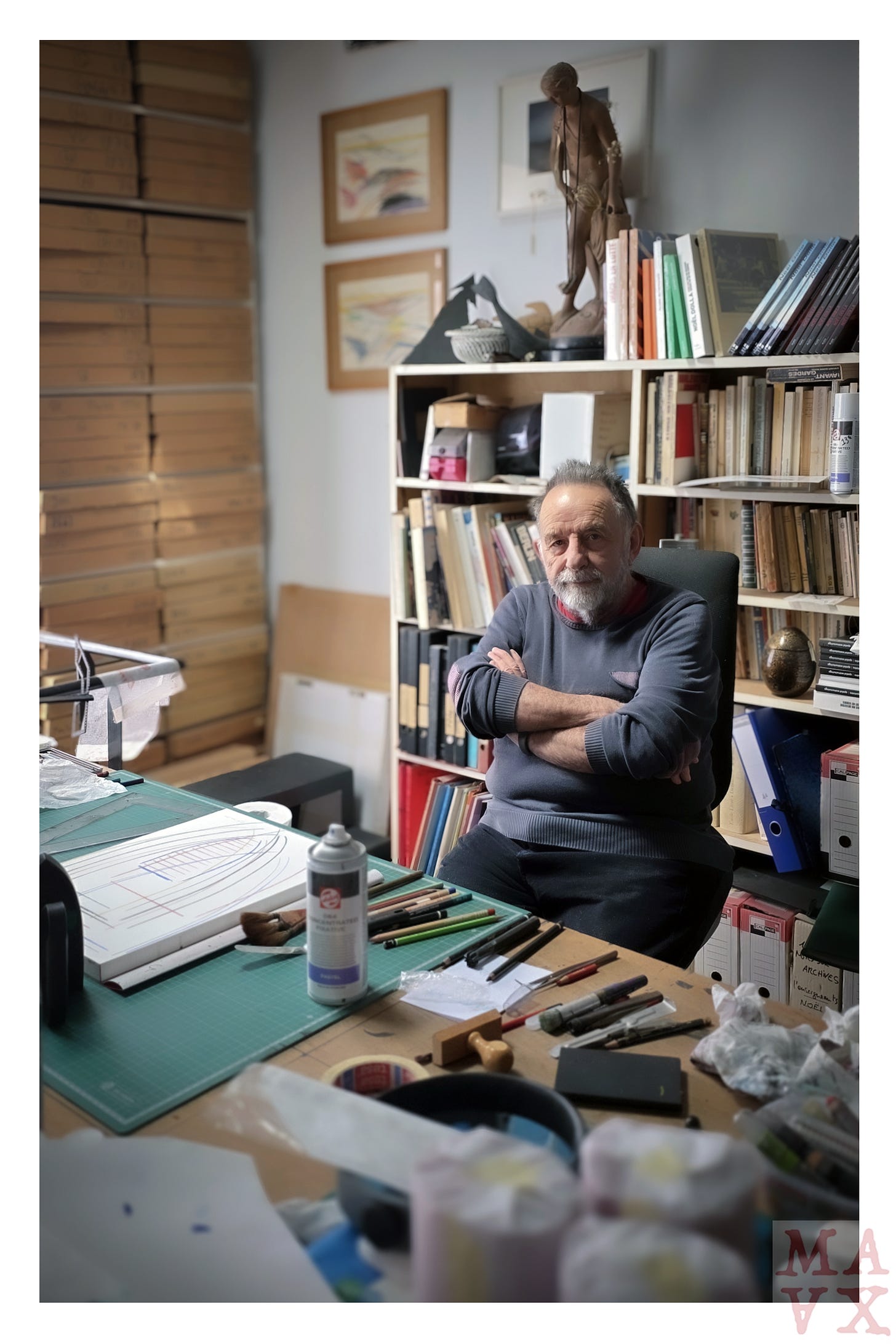 Noël Dolla dans son atelier en mai 2025 Noël Dolla dans son atelier en mai 2025