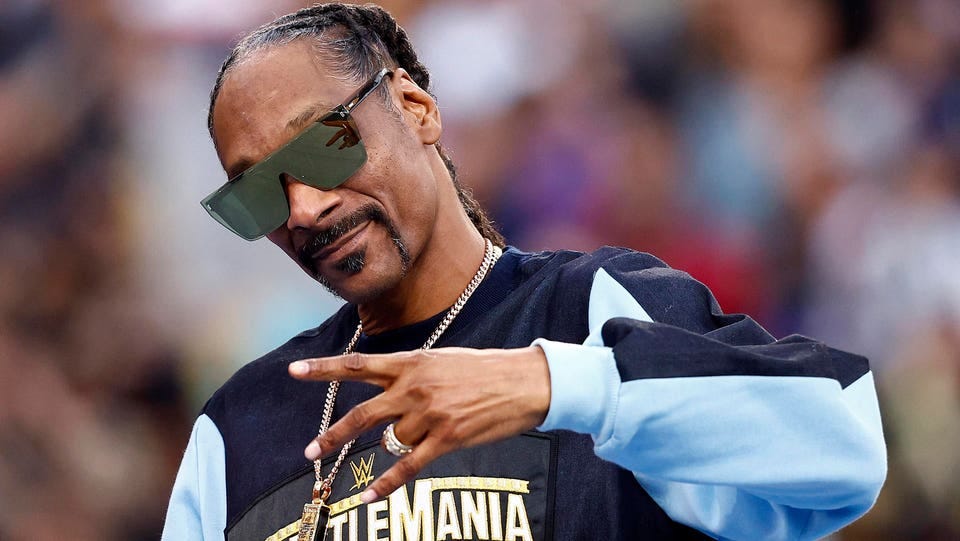 Snoop Dogg's Shift To 'Give Up Smoke' And The Lessons For Leaders