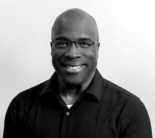 Desmond picture for profile (2).jpg