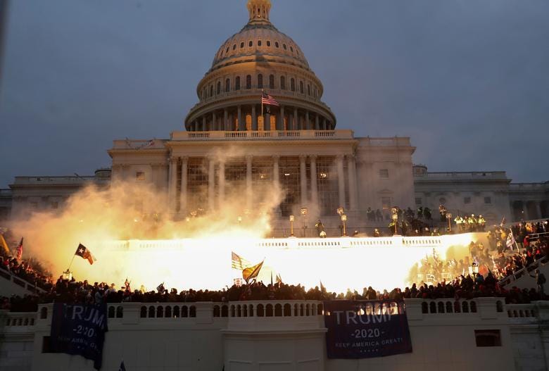 Crowds on Capitol steps on Jan. 6th 2021