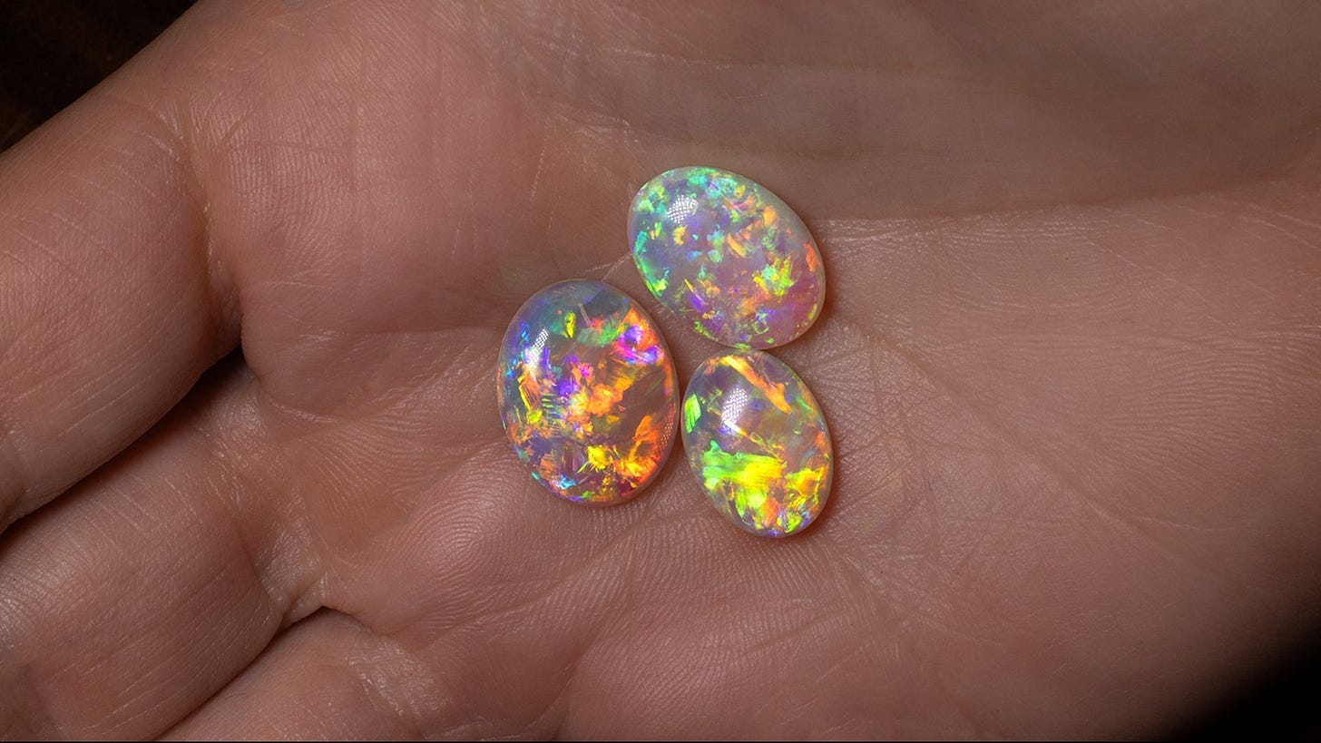 The Expert Guide to Opal Gemstones