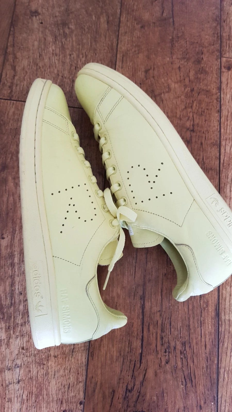 Adidas Stan Smith X Raf Simons neon Size UK 10 eu 44 us 10.5 VGC no box - Picture 1 of 7 Adidas Stan Smith X Raf Simons neon Size UK 10 eu 44 us 10.5 VGC no box - Picture 1 of 7
