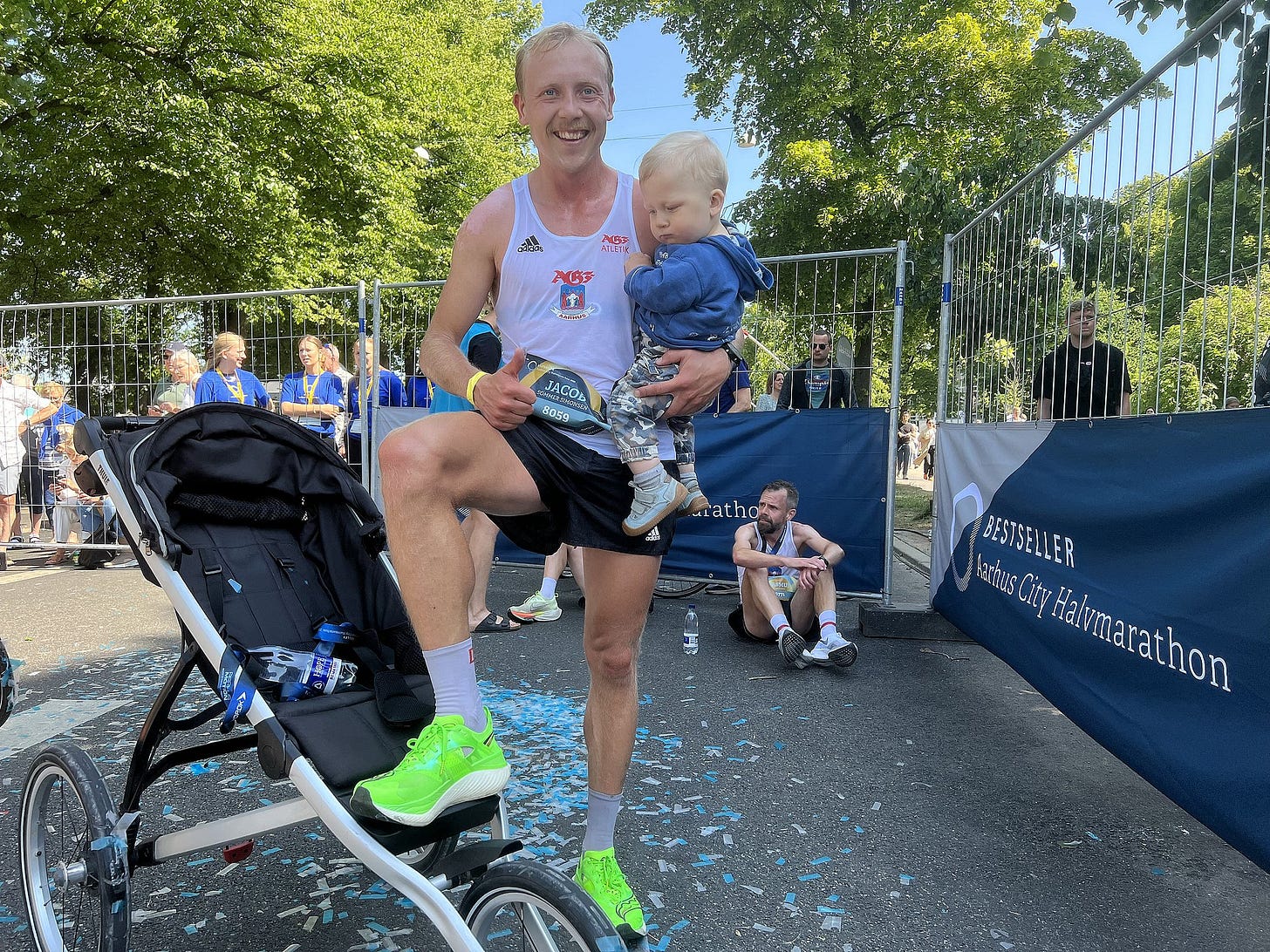 Jacob Simonsen and his son, Viggo after capturing that Guinness World Record together in Aarhus, Denmark. Jacob Simonsen and his son, Viggo after capturing that Guinness World Record together in Aarhus, Denmark.
