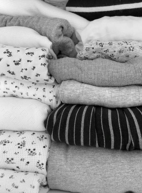 This contains an image of: 