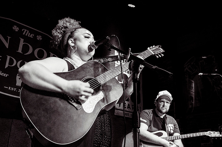 Jay Burnam, Hazel and Devin Davis / photos by Troy Larson © FallstownFUSE