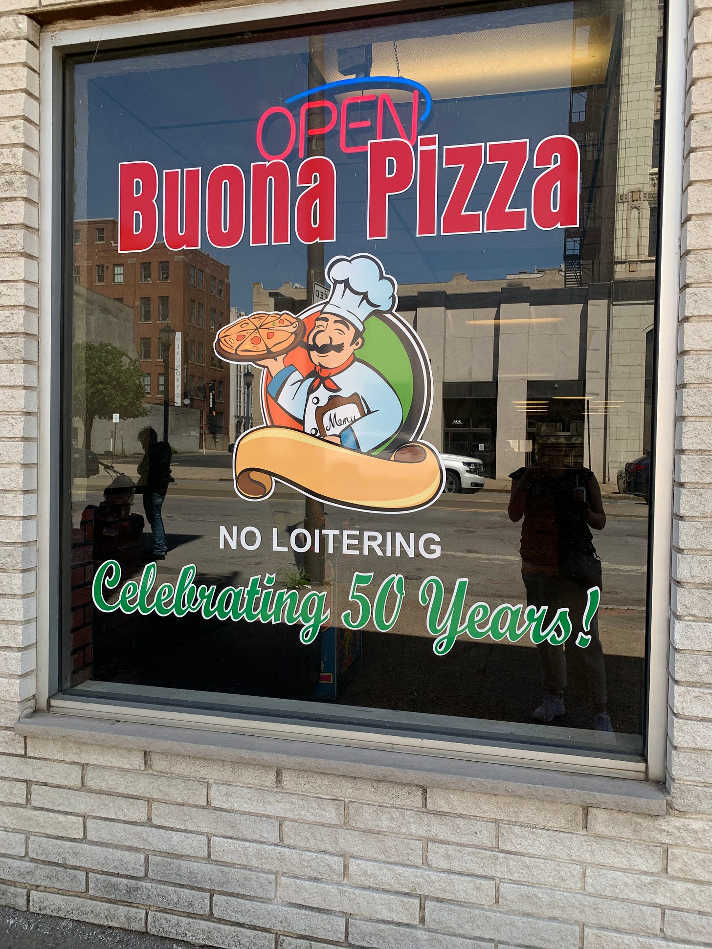 Exterior of Buona Pizza in Scranton, Pennsylvania