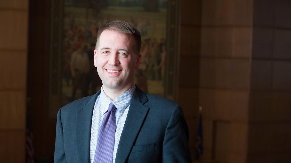 Sec State: Dem bill imperils "fair and equal" election process